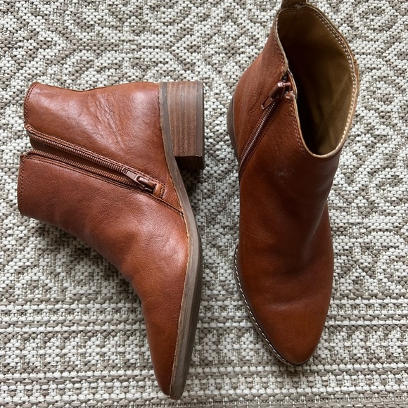 LuckyBrand Tan booties - Picture 3 of 6